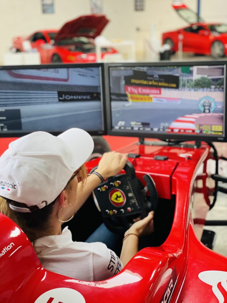 Simulateur F1 sur remorque en extérieur et outdoor